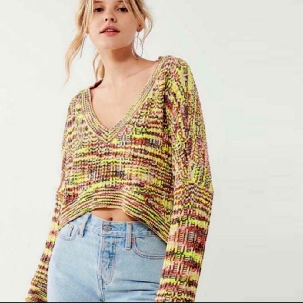 NWT Urban Outfitters Cropped Sweater V Neck